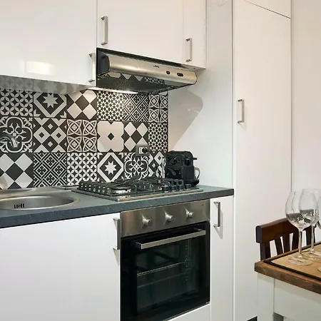 Very Special+views In Front Of Pitti Palace&garden Apartment *